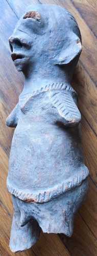 Poterie anthropomorphe